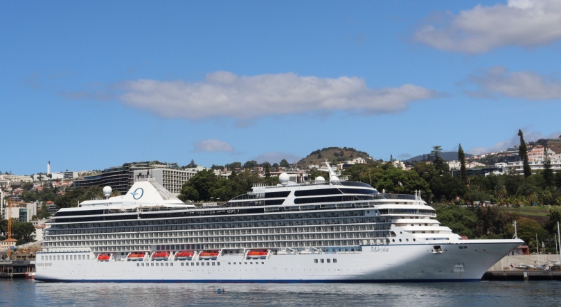 Porto do Funchal recebe o Marina que traz 1990 pessoas