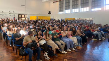 270 alunos da Escola Francisco Franco receberam diplomas de mérito (áudio)