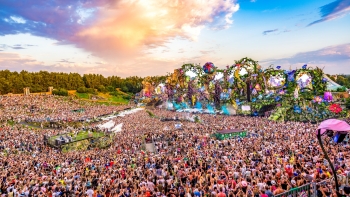 Tomorrowland volta a encher pequena cidade belga no fim de semana com 200 mil pessoas