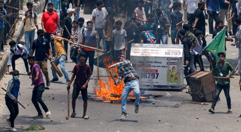 Número de mortos nos protestos no Bangladesh sobe para 50