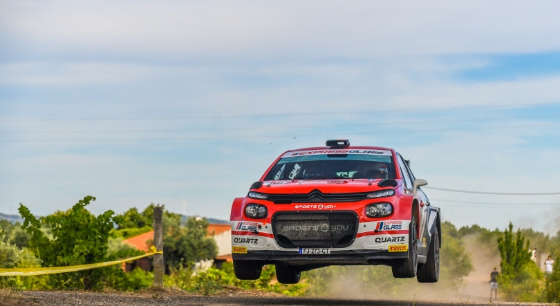 José Pedro Fontes e Inês Ponte querem ganhar com o Citroen C3 Rally2 que estreia novas evoluções de asfalto