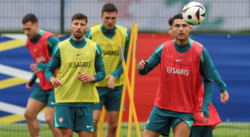 Ronaldo novamente titular frente à França