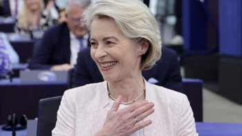 Von der Leyen reeleita presidente da Comissão Europeia por mais cinco anos