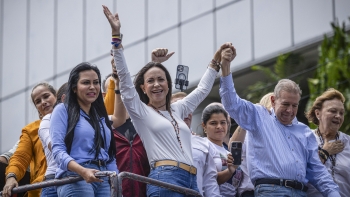 Líder da oposição anuncia 16 mortos nos protestos