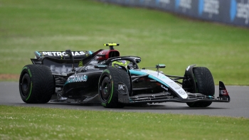 Hamilton conquista em Silverstone a sua 104.ª vitória