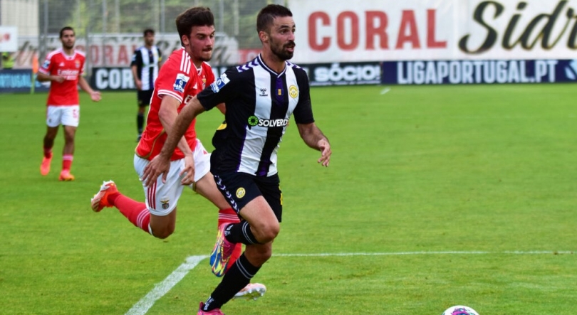 Carlos Daniel troca Nacional por rival