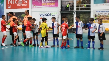 Funchal Futsal Cup com 1300 participantes (áudio)