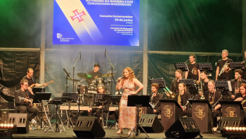 Sofia Almeida e Orquestra de Jazz encantaram plateia (vídeo)