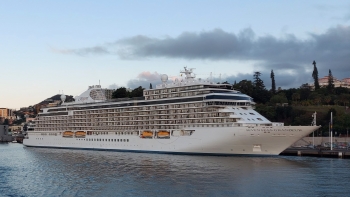 Seven Seas Grandeur  faz escala de 11 horas no Funchal