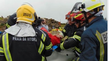 Força de bombeiros dos Açores chega hoje à Madeira (áudio)