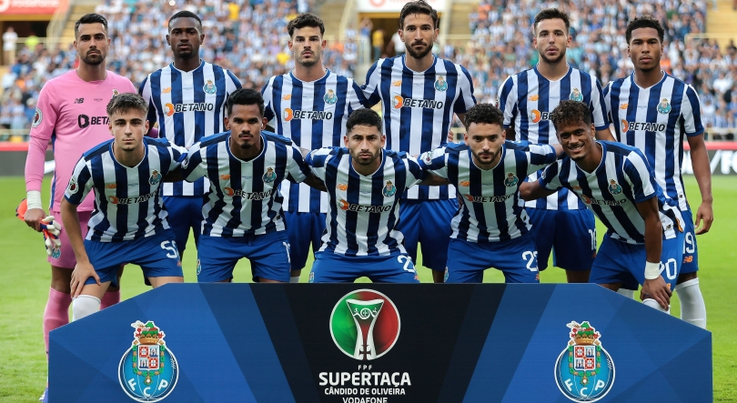 Porto conquista supertaça com reviravolta épica