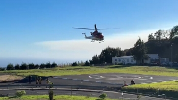 Helicóptero já descarregou 120 mil litros de água (vídeo)