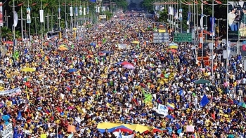 Venezuelanos na rua a defender posições contrárias (áudio)