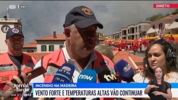 Orografia, calor e vento condicionam combate (áudio)