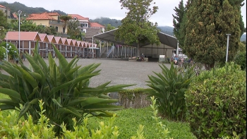 Governo arrenda parque feito em terreno da câmara (vídeo)