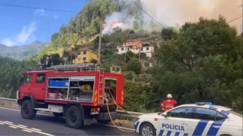 Câmara retira pessoas de casa na Serra d’Água (vídeo)