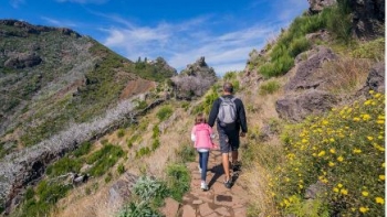 Turistas multados por entrarem em vereda encerrada (áudio)