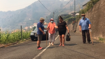 Síntese Informativa Antena 1 Madeira: Incêndio com três frentes ativas (áudio)