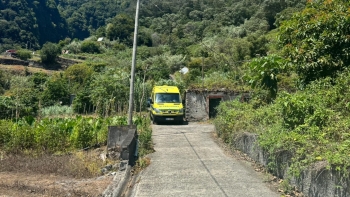 Turista com cerca de 20 anos é a única vítima mortal da derrocada em Santana (vídeo)