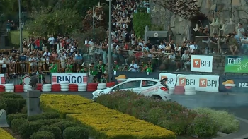 Nuno Caetano bate na rotunda Sá Carneiro (vídeo)