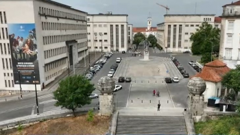 Alunos gastam em média 900 euros mensais para estudar no ensino superior (vídeo)