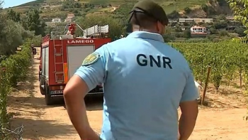 GNR mantém buscas dos ocupantes do helicóptero que caiu no rio Douro