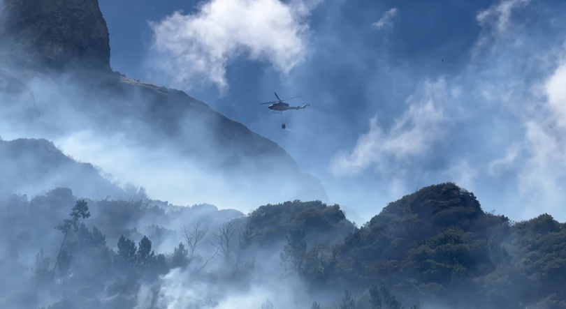 PR 12 Caminho Real da Encumeada encerrado devido a incêndio nas proximidades