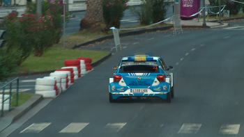 Imagem de António Dias leva bandeira da Madeira na traseira do Volkswagen (vídeo)