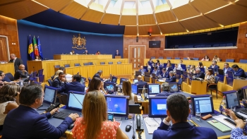 Parlamento regressa depois de um período de férias (áudio)