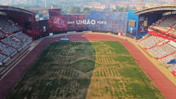 Imagem de Estragos no relvado devido a festival de música leva Marítimo a jogar em Rio Maior