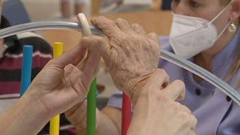 Associação Alzheimer ajuda sessenta famílias (vídeo)