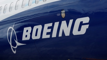 Boeing alcança acordo salarial para impedir greve dos trabalhadores