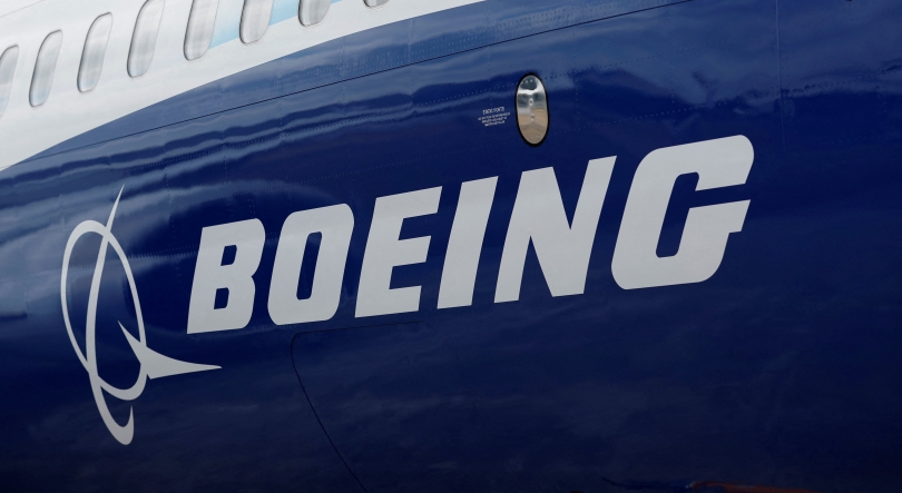 Boeing alcança acordo salarial para impedir greve dos trabalhadores