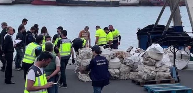 Brasileiros detidos em embarcação com cocaína ao largo das Canárias