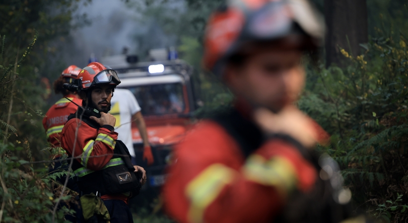 Continente: Perto de cinco mil operacionais combatiam 126 fogos às 17:40