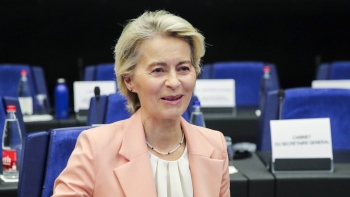 Von der Leyen propõe pasta de Serviços Financeiros para comissária europeia de Portugal