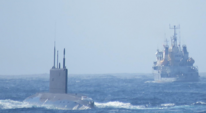 Marinha acompanha submarino russo