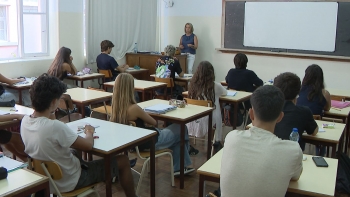 Escolas confirmam que não têm falta de professores (vídeo)