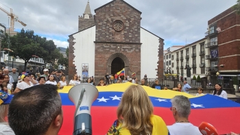 Venezuelanos pedem a Albuquerque que reconheça Edmundo González (vídeo)