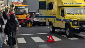 Acidente provoca congestionamento do trânsito no caminho de Santo António