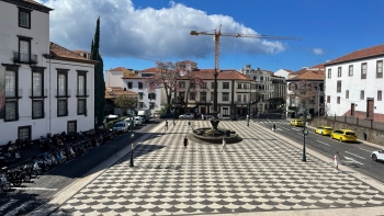 Funchal abandona projeto de parque de estacionamento na Praça do Município (áudio)