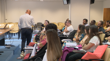 Voluntariado entre professores e estudantes (vídeo)