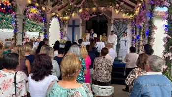 Açucenas são protagonistas na Festa de Nossa Senhora do Livramento (vídeo)