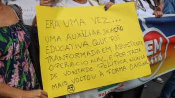 Greve do pessoal não docente levou ao encerramento de 5 escolas e provocou constrangimentos em outras 14 (áudio)