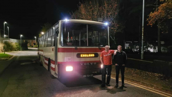 Grupo de ingleses comprou dois autocarros antigos à companhia Rodoeste (áudio)