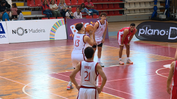 CAB perdeu com o Benfica B por 57-56 (vídeo)