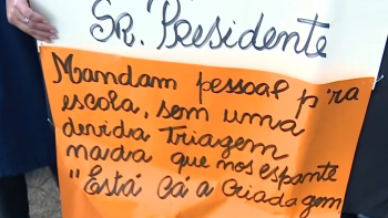 Greve dos trabalhadores não docentes fecha muitas escolas pelo país