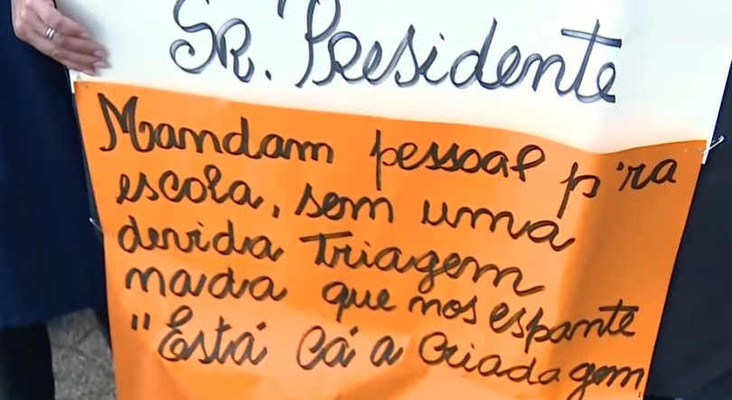 Greve dos trabalhadores não docentes fecha muitas escolas pelo país