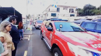 Desfile de bombeiros no Curral (vídeo)