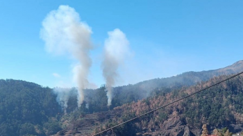 Incêndio lavra na Furna